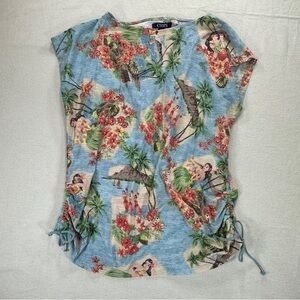 Chaps Women’s Hawaiian Print Top with Side Ruching Sz S
